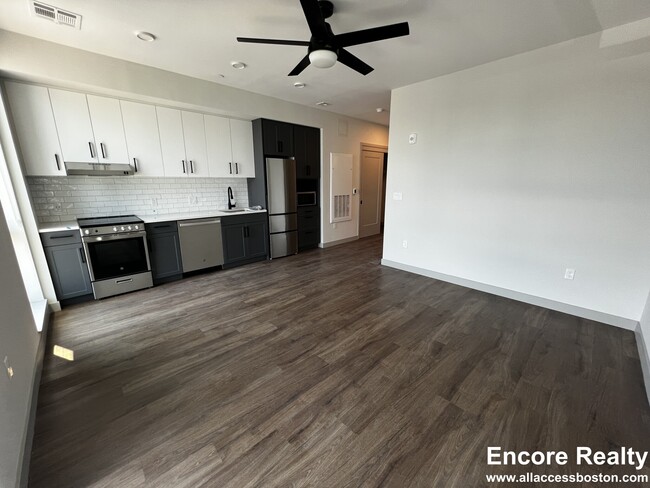 451 Cambridge St, Unit 80 - STU in Boston, MA - Building Photo - Building Photo