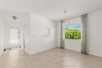 1225 NW 21st St, Unit 8815 in Stuart, FL - Foto de edificio - Building Photo