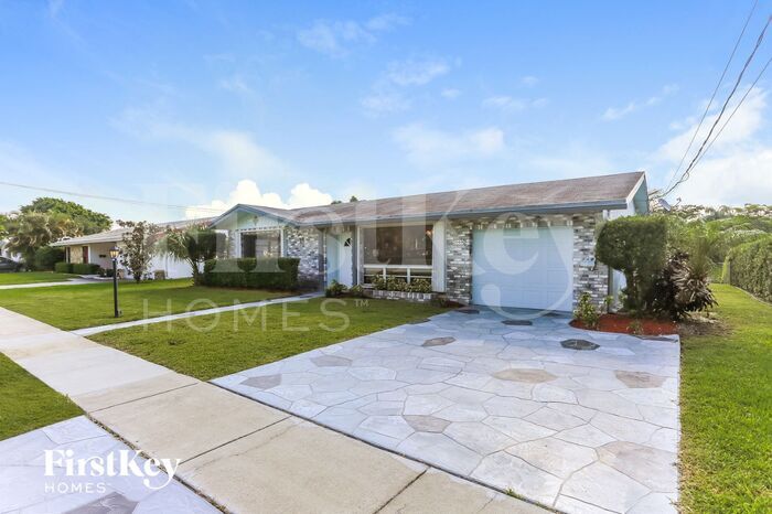 540 NW 43rd Ave in Coconut Creek, FL - Building Photo
