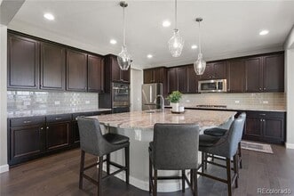 9187 Swan River St in Littleton, CO - Building Photo - Building Photo