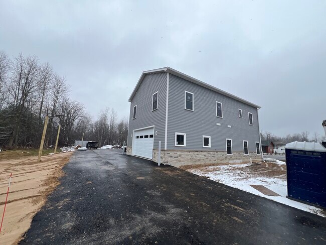 7 Hammond Ln in Plattsburgh, NY - Building Photo - Building Photo