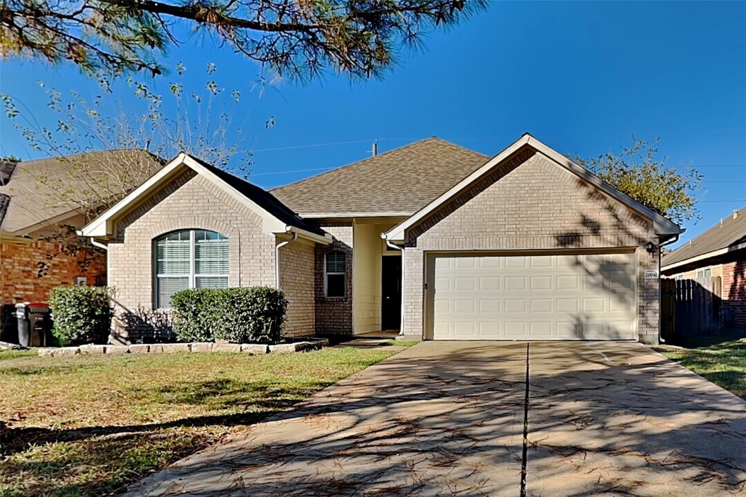 20042 Arbor Creek Dr in Katy, TX - Building Photo