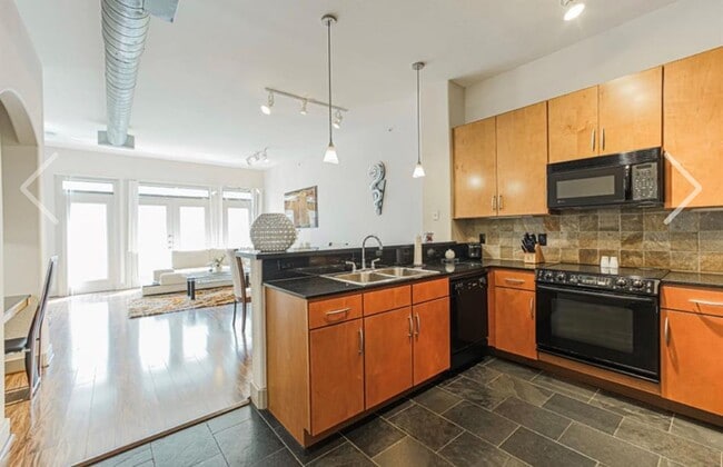 property at 1901 Post Oak Blvd