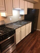 3207 N. Peoria Avenue, Unit 3