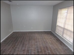 5803 Chaucer Ln in Little Rock, AR - Building Photo - Building Photo