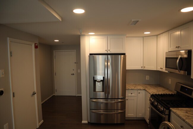 350 G St SW in Washington, DC - Building Photo - Building Photo