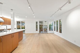 2121 Laguna St in San Francisco, CA - Building Photo - Building Photo