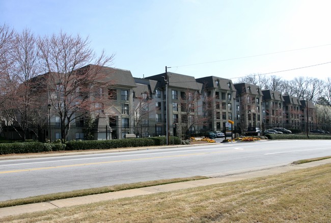 Lenox Green in Atlanta, GA - Building Photo - Building Photo