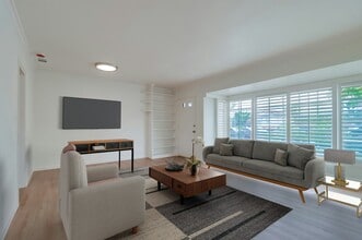 3926 Aragon Dr in San Diego, CA - Building Photo - Building Photo