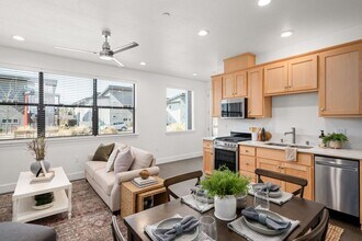1883 Notre Dame Blvd-Unit -1 in Chico, CA - Building Photo - Building Photo
