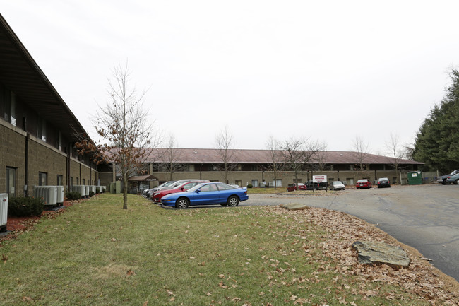 Parkledge Arms in North Versailles, PA - Building Photo - Building Photo