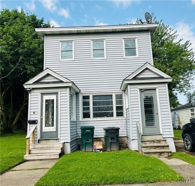 238 W 5th St