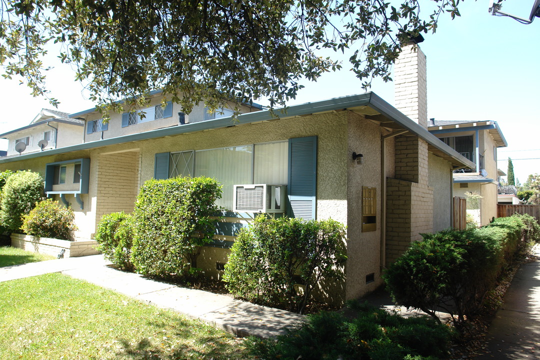 291 Auburn Way in San Jose, CA - Building Photo