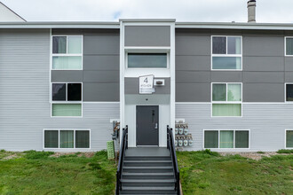 Timbercreek Apartments in Omaha, NE - Foto de edificio - Building Photo