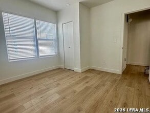 426 E Woodlawn Ave in San Antonio, TX - Building Photo - Building Photo