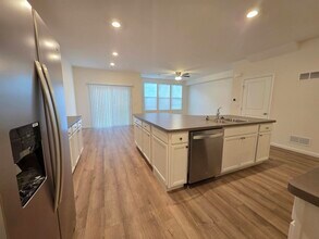 5915 Hawkweed Dr in Naperville, IL - Building Photo - Building Photo