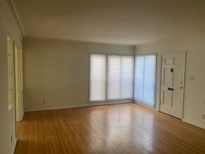 1/2-6404 W Olympic Blvd in Los Angeles, CA - Building Photo - Building Photo