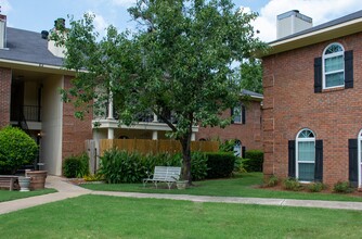 Morrison Place in Monroe, LA - Foto de edificio - Building Photo