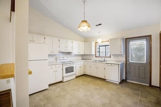 205 Corey Ct in Jacksonville, NC - Building Photo - Building Photo