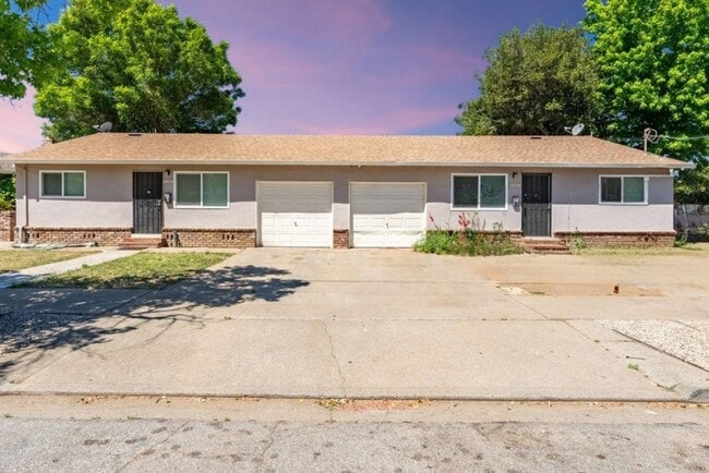property at 7191A Rosanna St