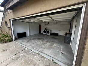 2716 W 101st St in Inglewood, CA - Foto de edificio - Building Photo