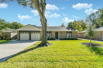 1110 Buoy Rd in Houston, TX - Foto de edificio - Building Photo