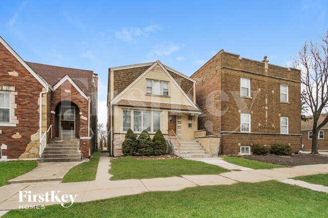 6204 S Kildare Ave in Chicago, IL - Foto de edificio - Building Photo