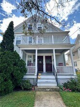 48 Moorland Ave in Cranston, RI - Building Photo - Building Photo