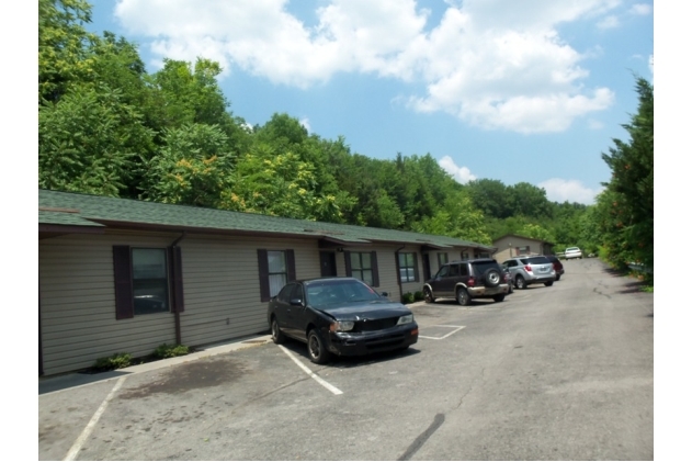 721 W Casey Dr in Sevierville, TN - Building Photo