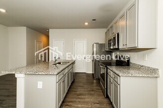 104 Village Green in Adairsville, GA - Building Photo - Building Photo