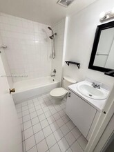 3241 Sabal Palm Mnr, Unit 204 in Hollywood, FL - Building Photo - Building Photo