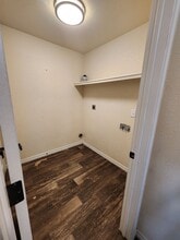 1204 E Ave G in Lampasas, TX - Building Photo - Building Photo