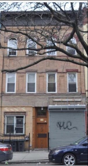 158 Irving Ave in Brooklyn, NY - Building Photo