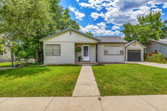 property at 822 Allison Ave