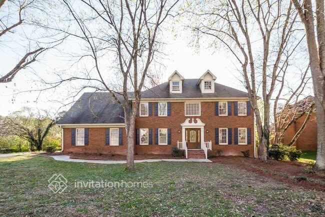 2608 Hickory Cove SW