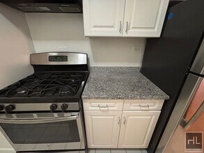 Fourth Avenue in New York, NY - Building Photo - Building Photo