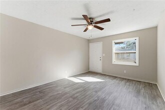 558 College St in Hapeville, GA - Building Photo - Building Photo