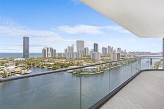 19707 Turnberry Way, Unit 19h in Aventura, FL - Building Photo - Building Photo