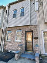 338 Snyder Ave in Philadelphia, PA - Building Photo