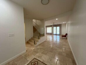 2110 Bermuda Dr in Laredo, TX - Building Photo - Building Photo