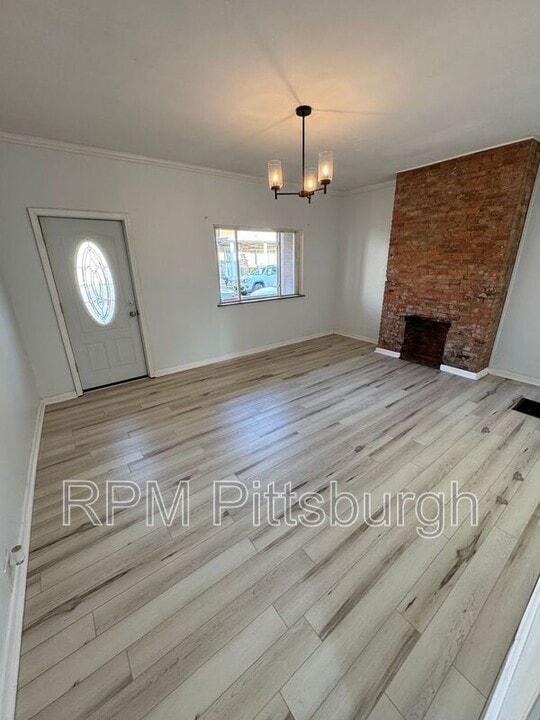 210 18th St in Pittsburgh, PA - Building Photo