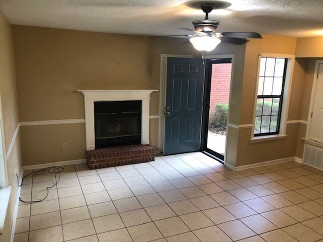 1805 Holmes St in Tupelo, MS - Building Photo - Building Photo