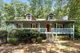 592 Water Way Trail in Powder Springs, GA - Building Photo