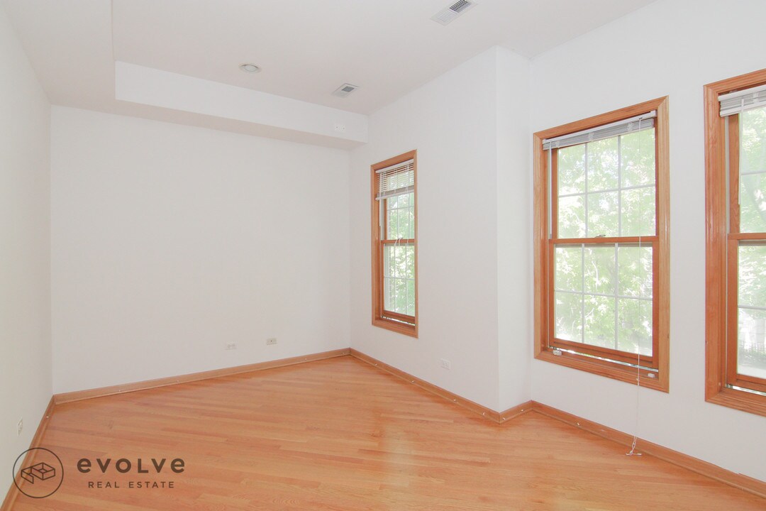 2730 N Wayne Ave-Unit -2732-2 in Chicago, IL - Building Photo