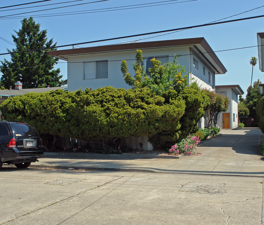 611 S Eldorado St in San Mateo, CA - Building Photo