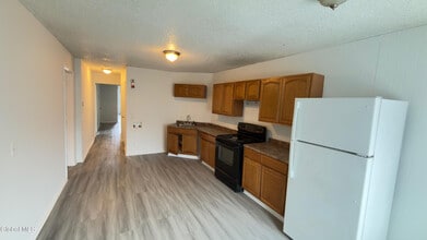 3132 6th Ave in Troy, NY - Building Photo - Building Photo