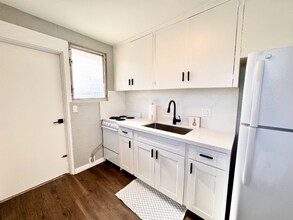 722 University Ave in Honolulu, HI - Foto de edificio - Building Photo