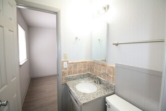 1104 N Woodcrest Dr in Midwest City, OK - Building Photo - Building Photo