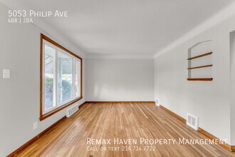 5053 Philip Ave in Maple Heights, OH - Building Photo - Building Photo