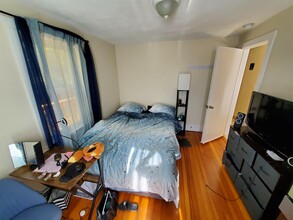 66 Mystic St, Unit 2 in Arlington, MA - Building Photo - Building Photo